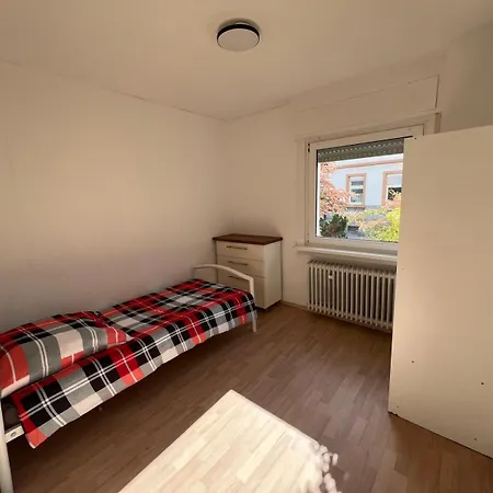 & Work * Heusenstamm