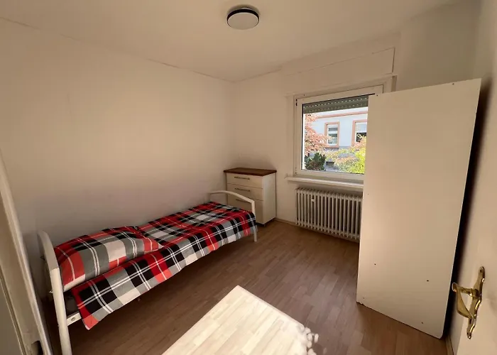 & Work * Heusenstamm